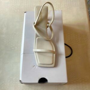 Aldo Women’s Lokurr Heeled Sandal White Size 6.5